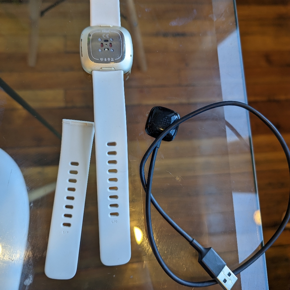 Fitbit Sense - Picture 3 of 9